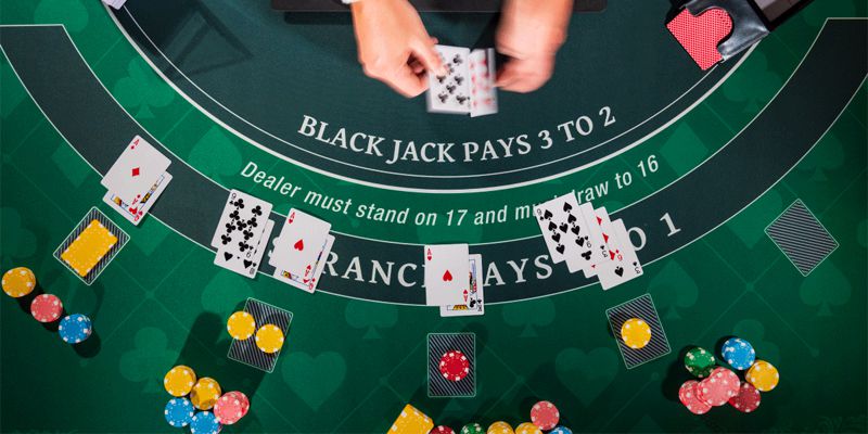Cách thực hành luật bài Blackjack để luôn tiến bộ